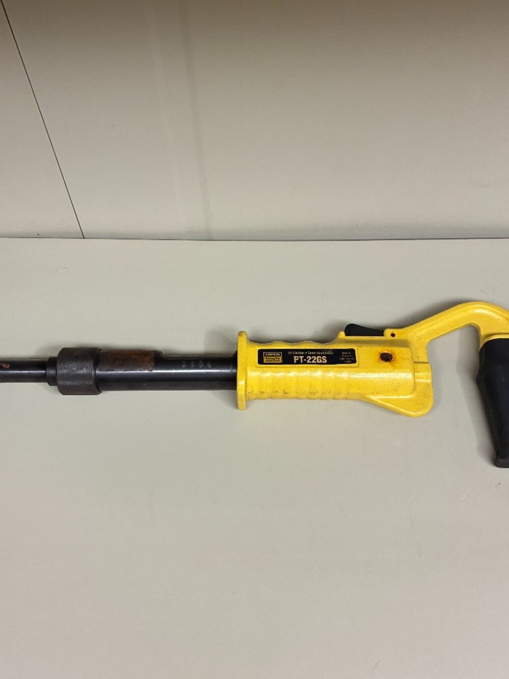 Simpson Strong-Tie PT-22GS .22 Caliber Powder Actuated Tool Concrete Nailer Gun